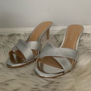 ENZO ANGIOLINI silver textured heels
